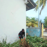 Maldives Thimarafushi council team cleaning "Rahvehige"
