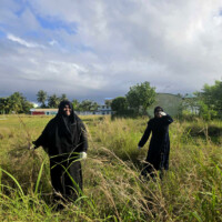 Aunties yelling at camera-man