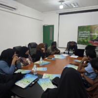 Thimarafushi MCEP survey team discussing environment and waste management